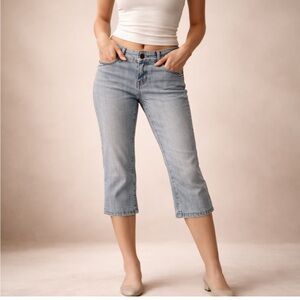 Mudd Jeans Light Wash Capri Cropped Denim Size 7 Ultra Stretch